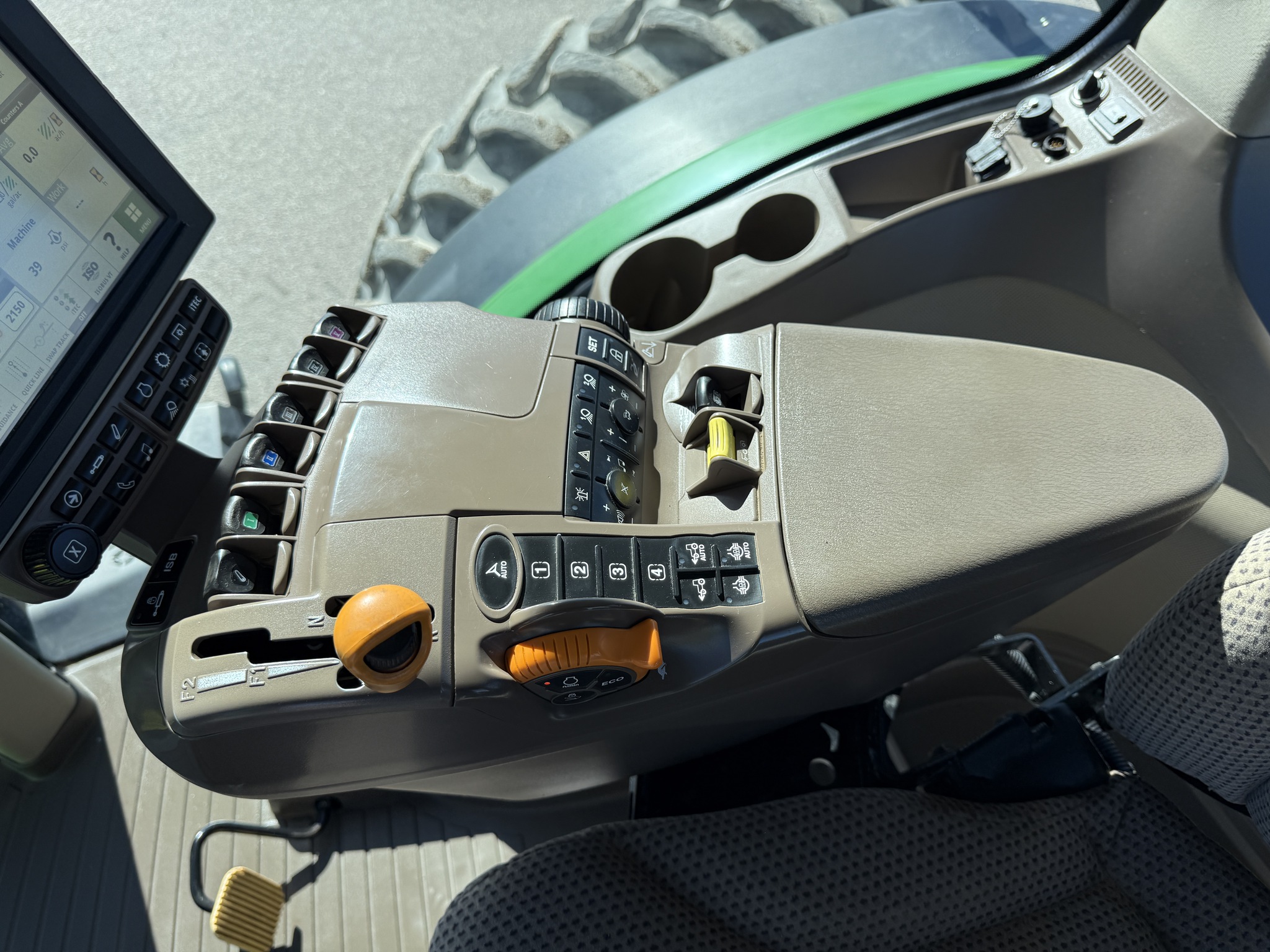 2018 John Deere 8370R Image 13