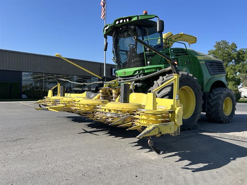 2022 John Deere 770 Image 1