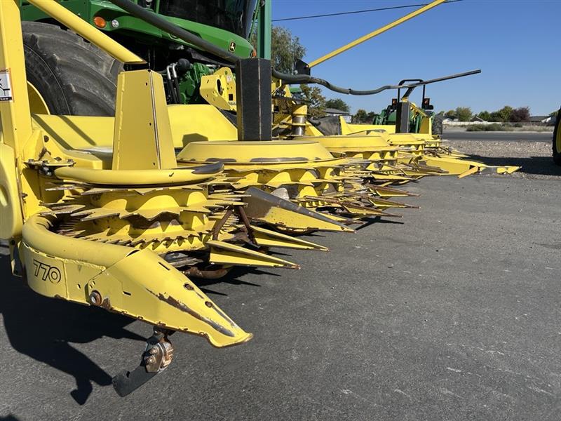 2022 John Deere 770 Image 7