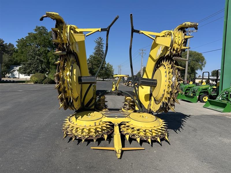 2022 John Deere 770 Image 9