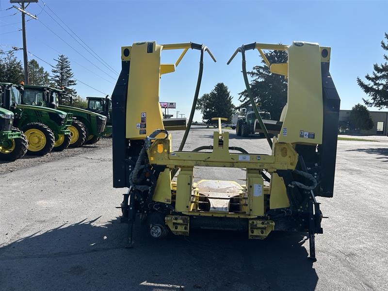 2022 John Deere 770 Image 13