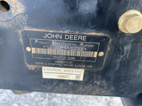 2021 John Deere 1025R Photo 4