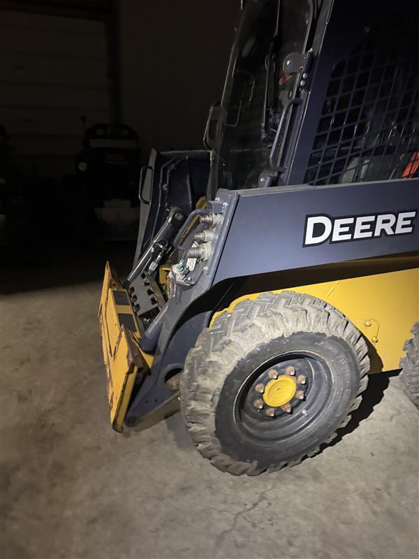 2022 John Deere 320G Image 5
