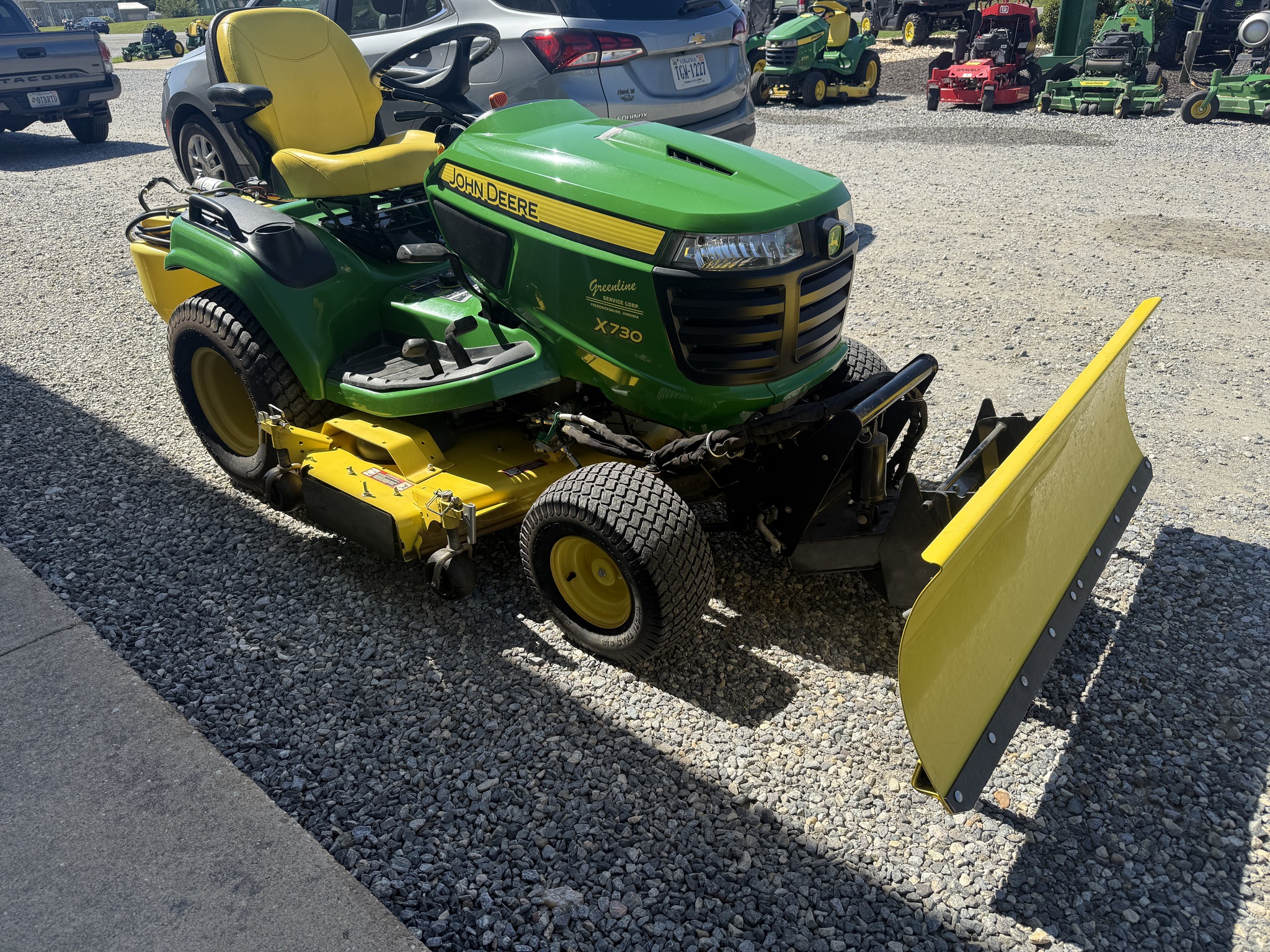 2014 John Deere X730 Image 4