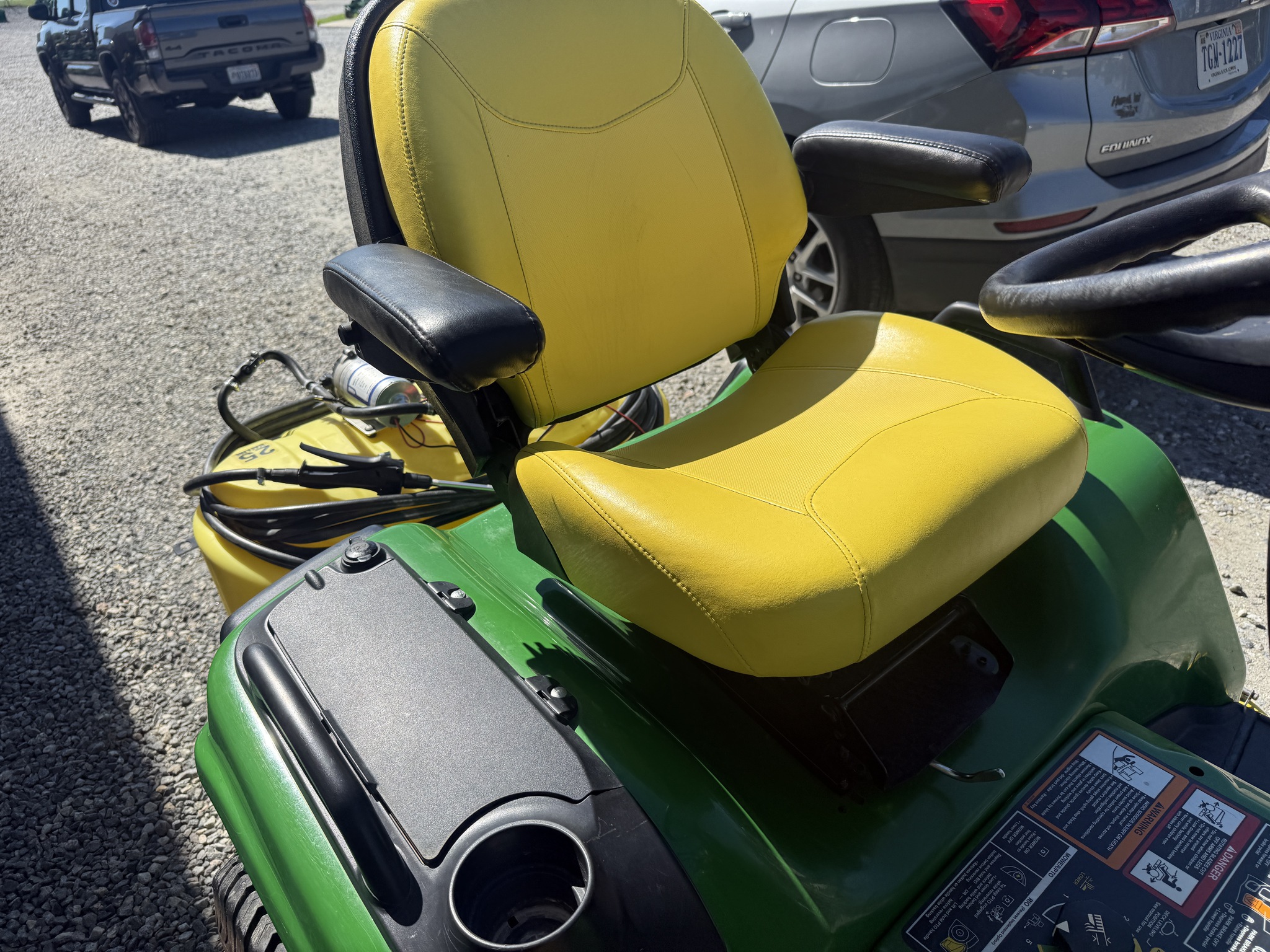 2014 John Deere X730 Image 6
