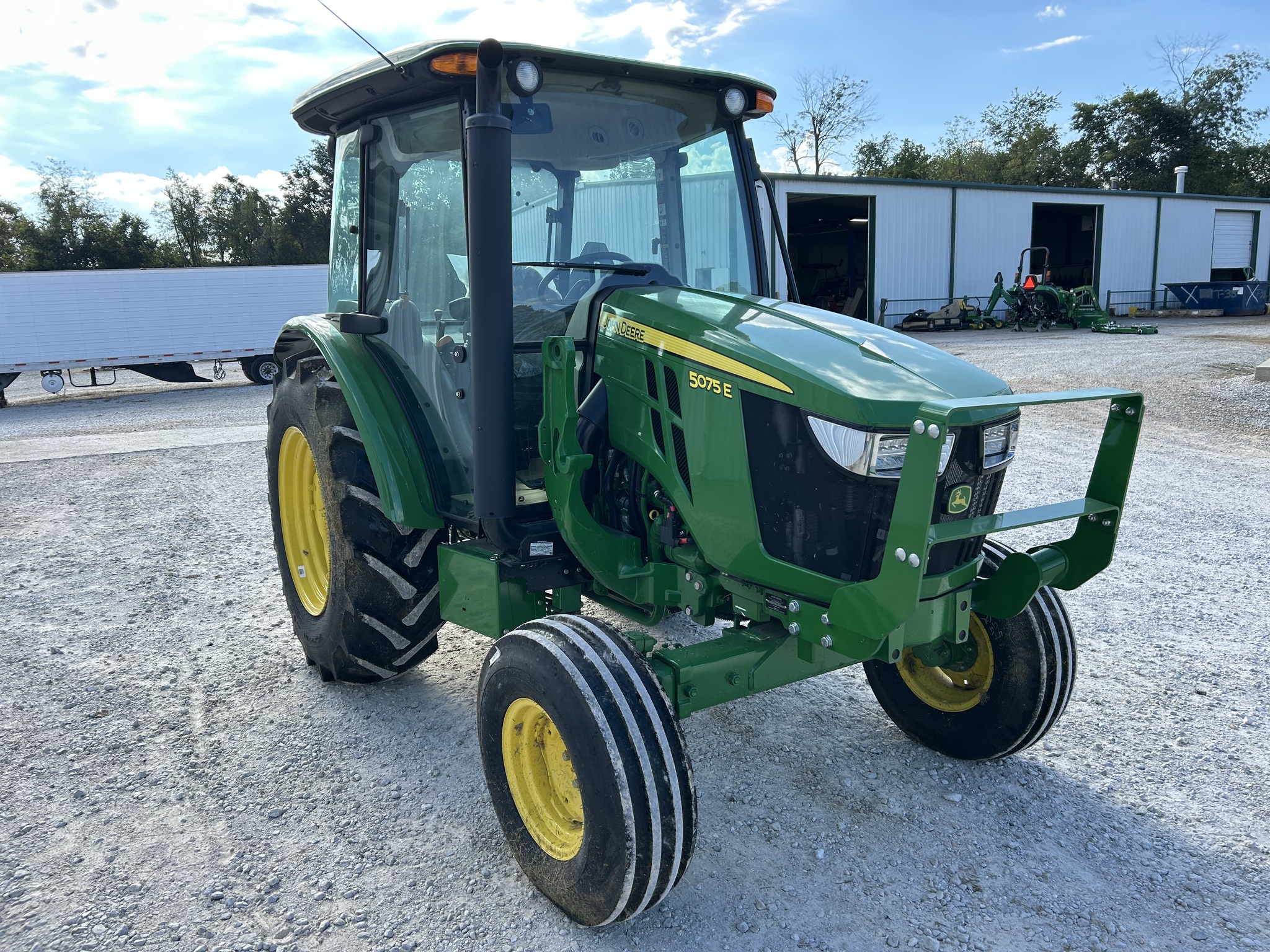  2024 John Deere 5075E at Heritage Tractor in Harrison, AR