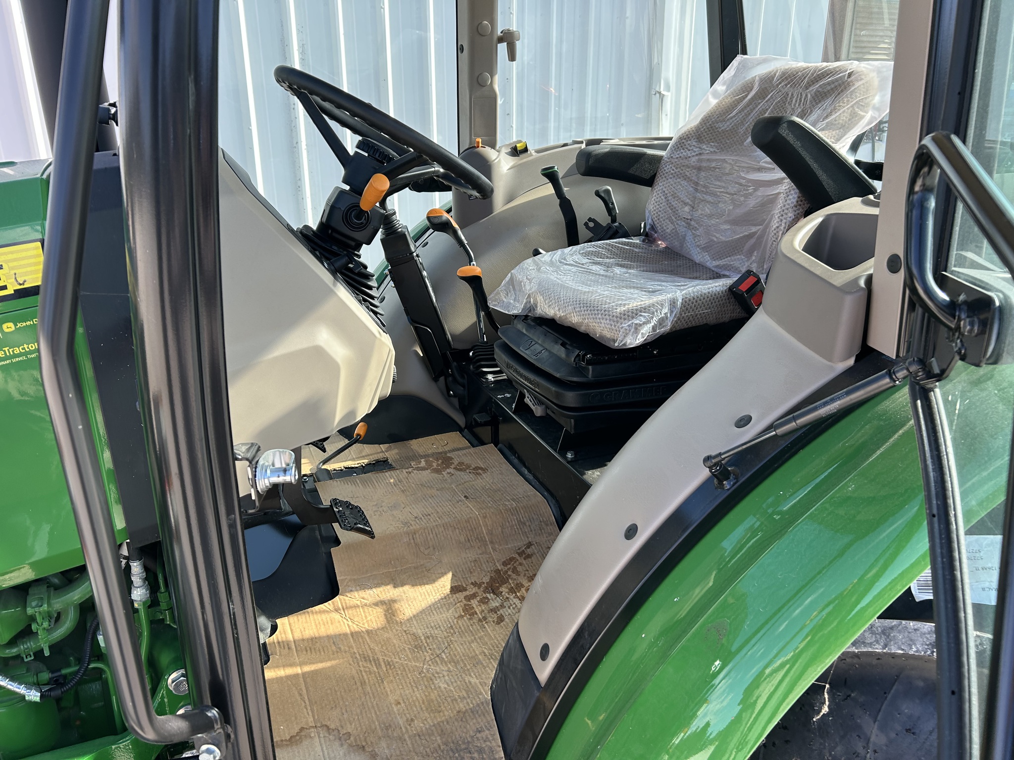  2024 John Deere 5075E at Heritage Tractor in Harrison, AR
