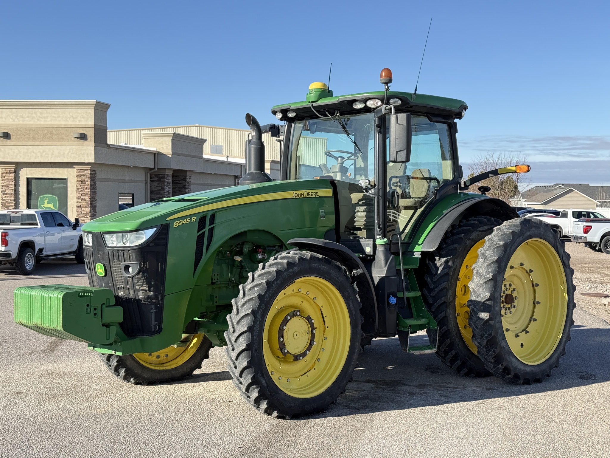 2018 John Deere 8245R Image 1