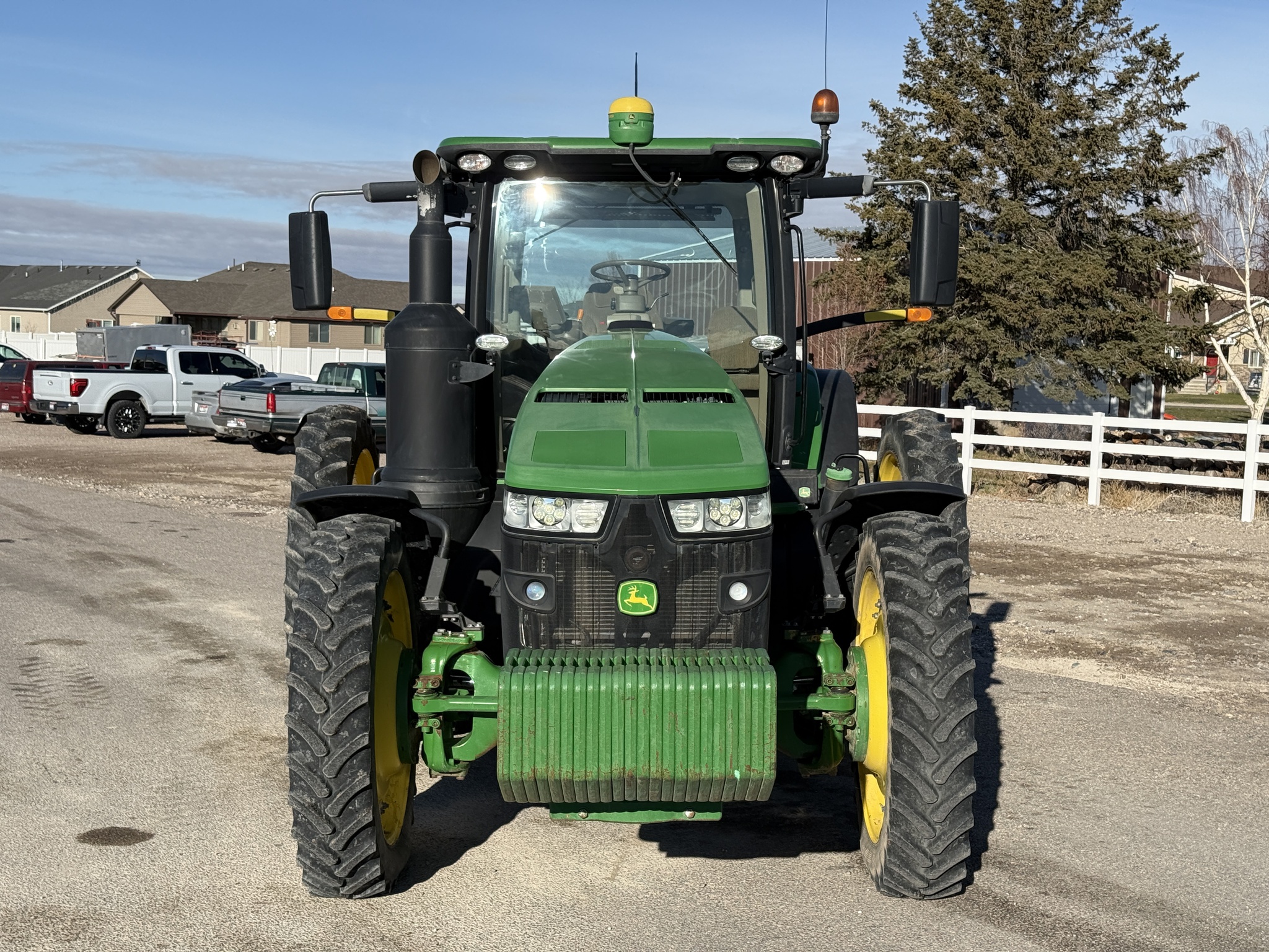 2018 John Deere 8245R Image 8