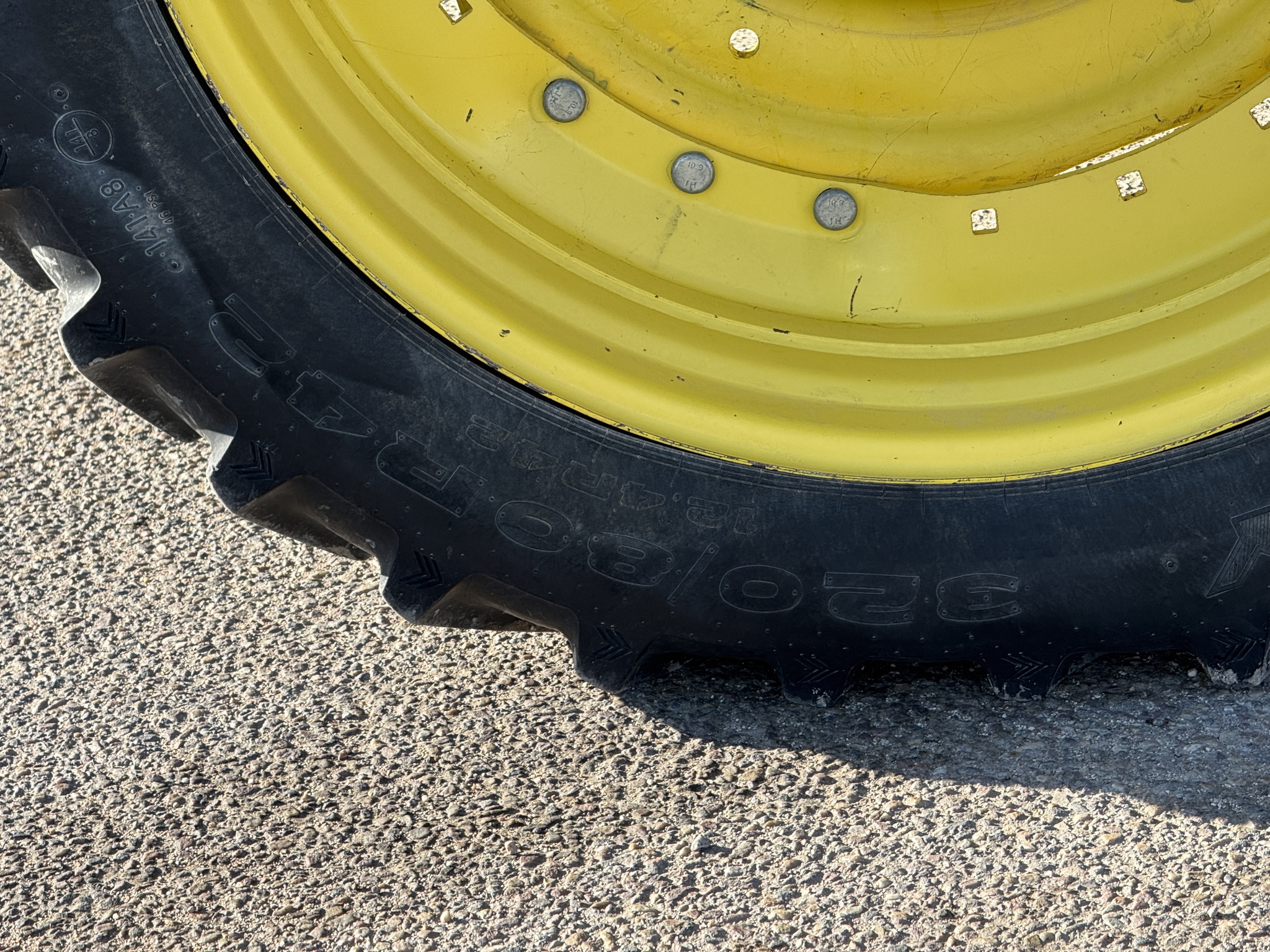 2018 John Deere 8245R Image 33