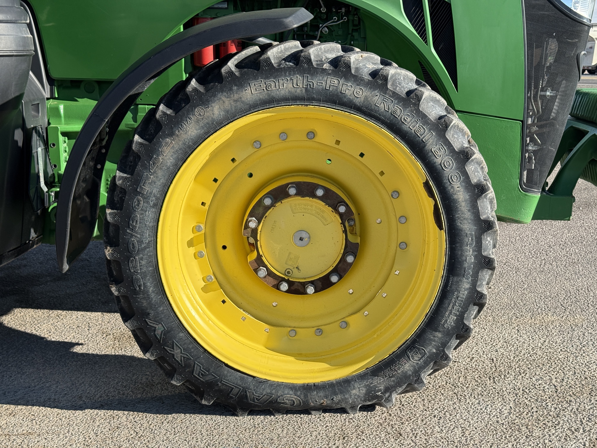 2018 John Deere 8245R Image 42