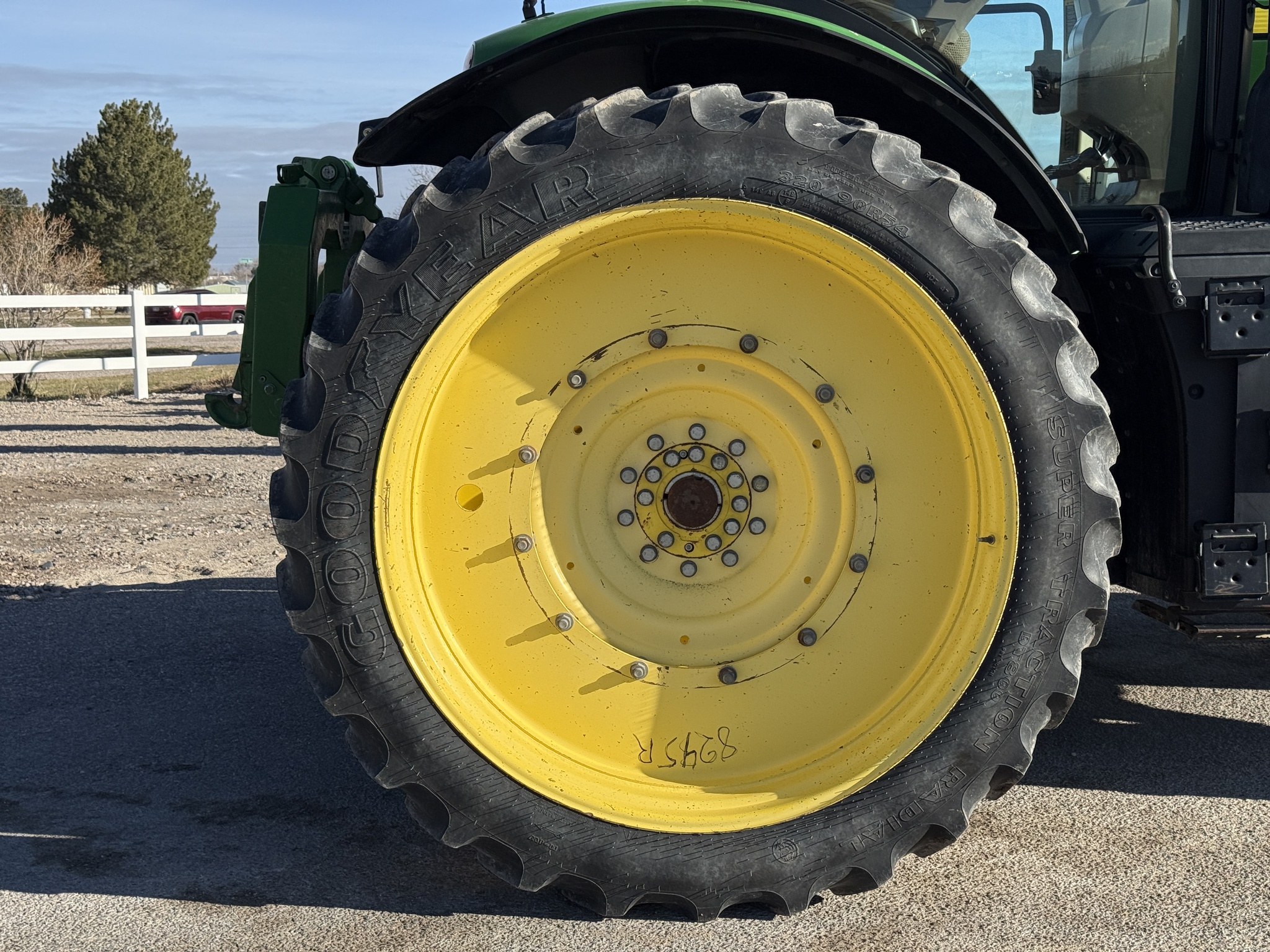 2018 John Deere 8245R Image 39