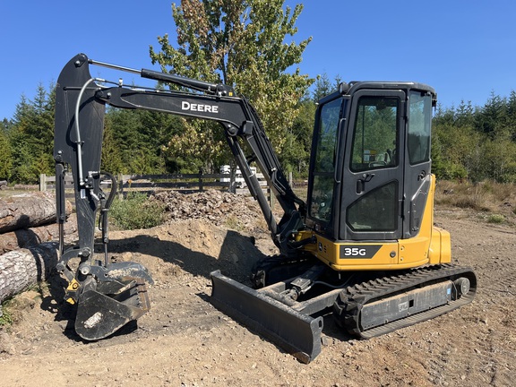 Photo of a 2023 John Deere 35G