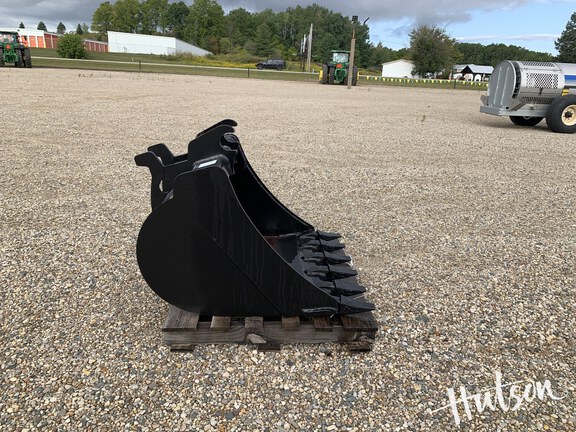 Photo of 2024 John Deere BYT10995