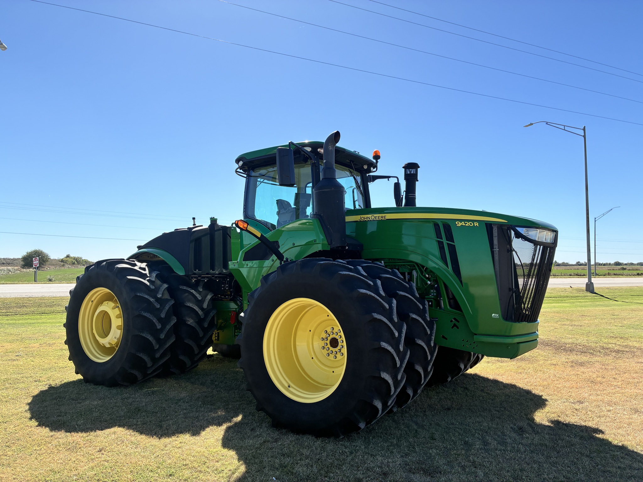 2017 John Deere 9420R Image 3