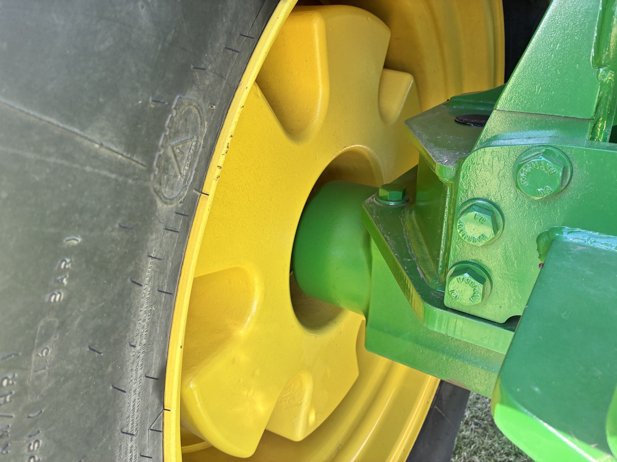 2017 John Deere 9420R Image 9