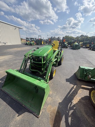 Photo of 2018 John Deere 1025R