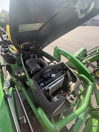 Photo of 2018 John Deere 1025R