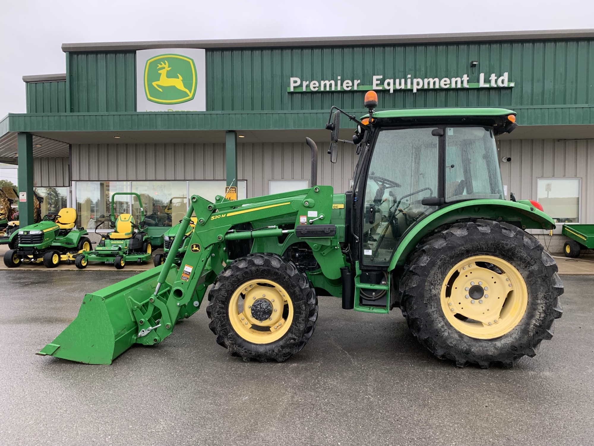 2011 John Deere 5083E Image 1