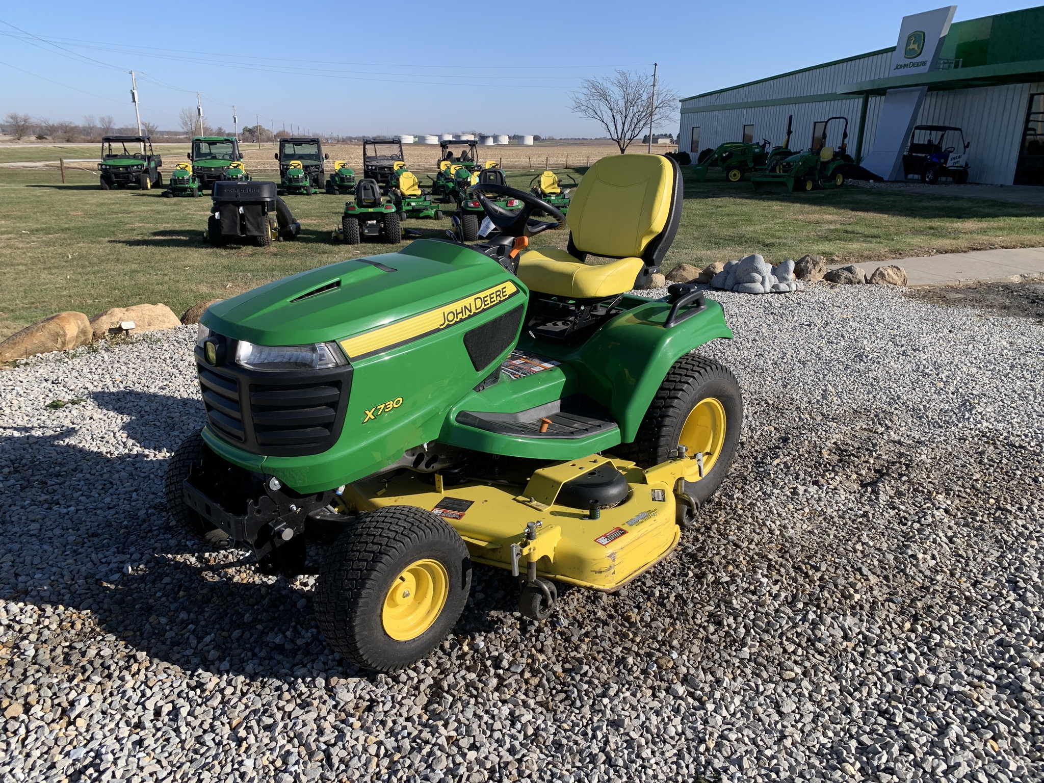 2014 John Deere X730 Image 1