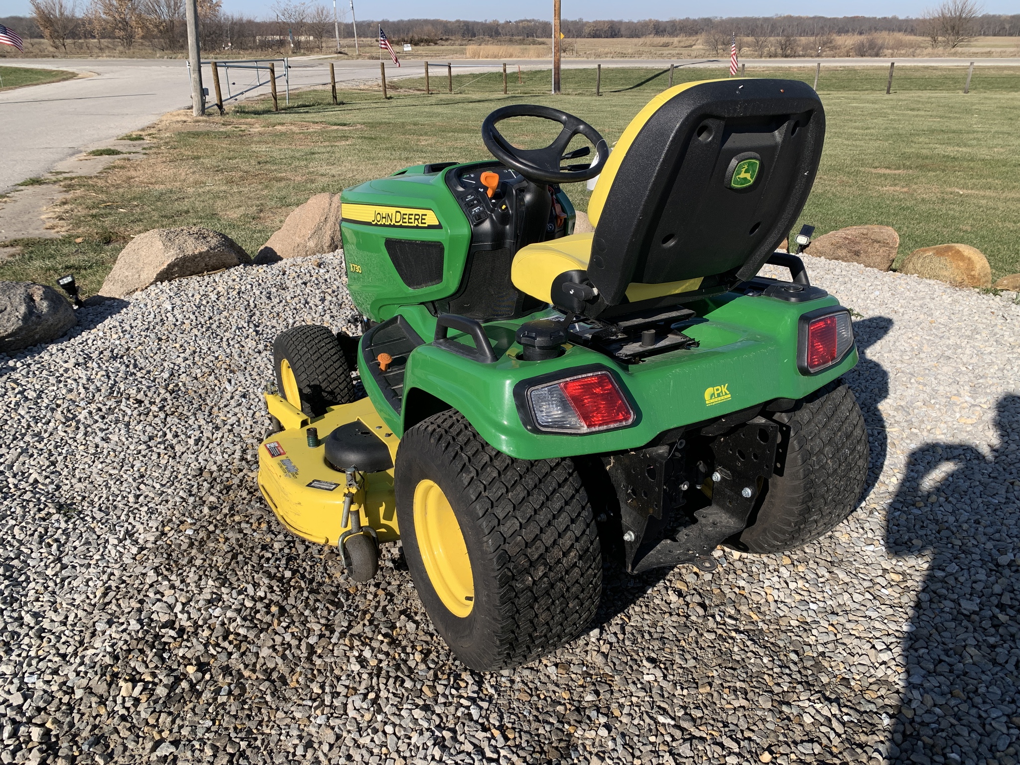 2014 John Deere X730 Image 4