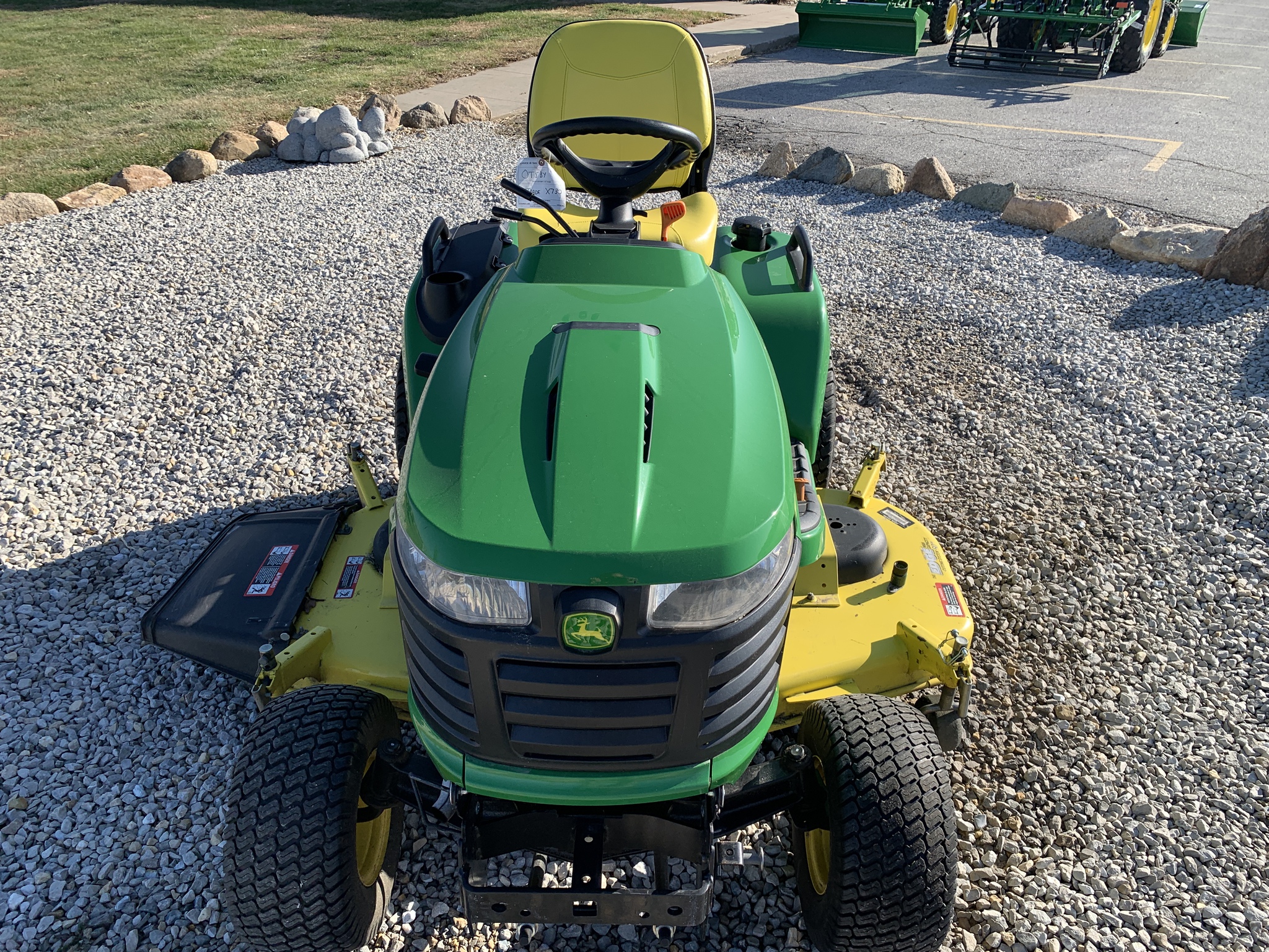 2014 John Deere X730 Image 7