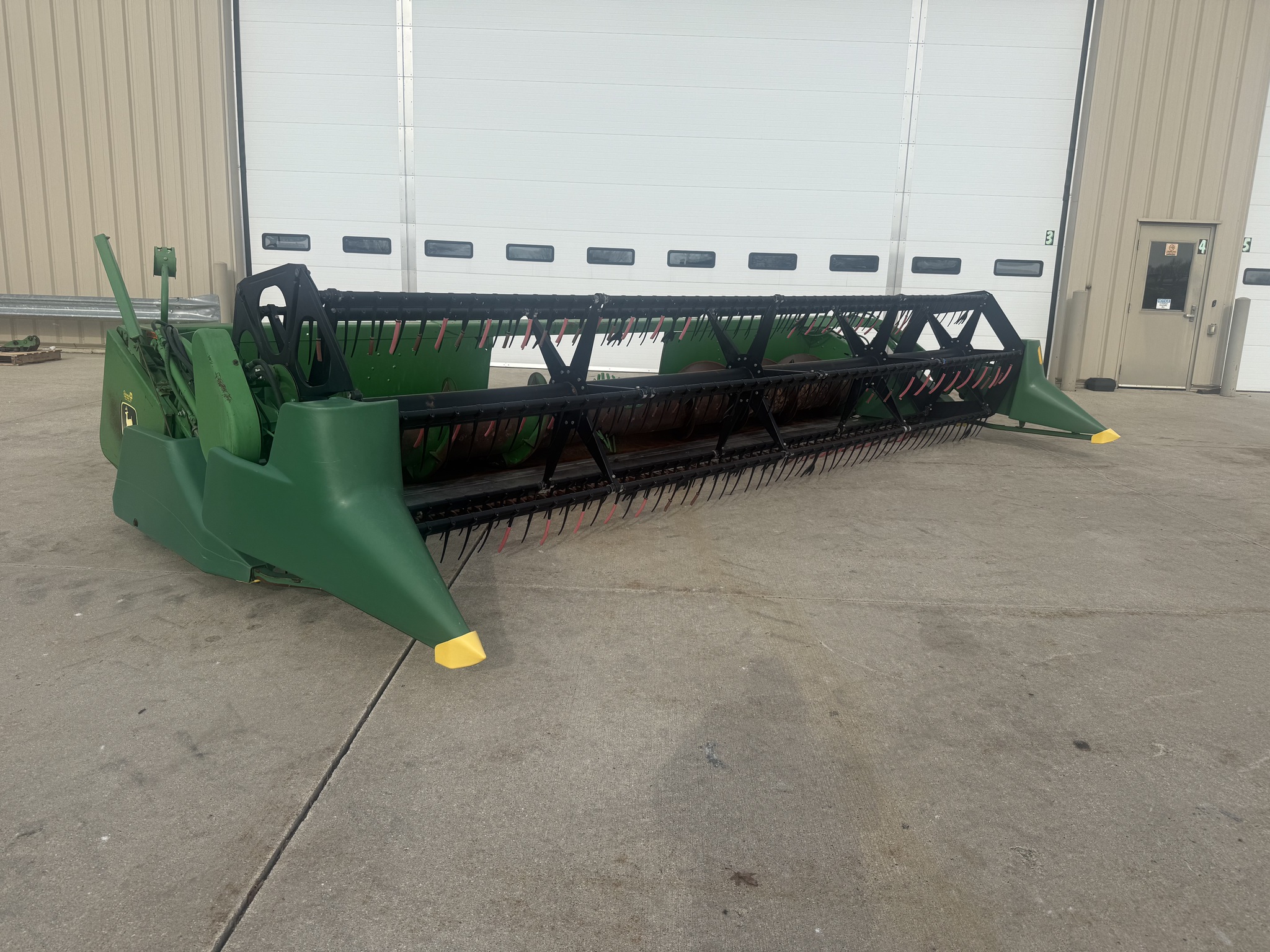 1997 John Deere 920 Image 1