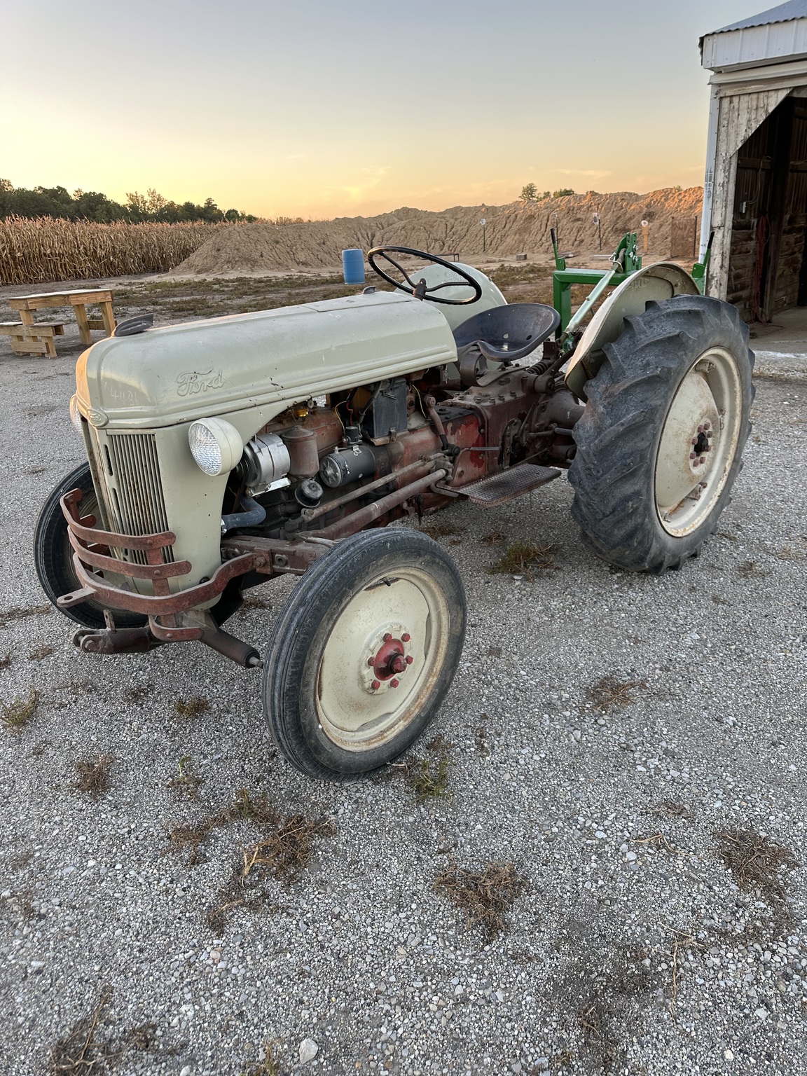 Ford 8N Image 3