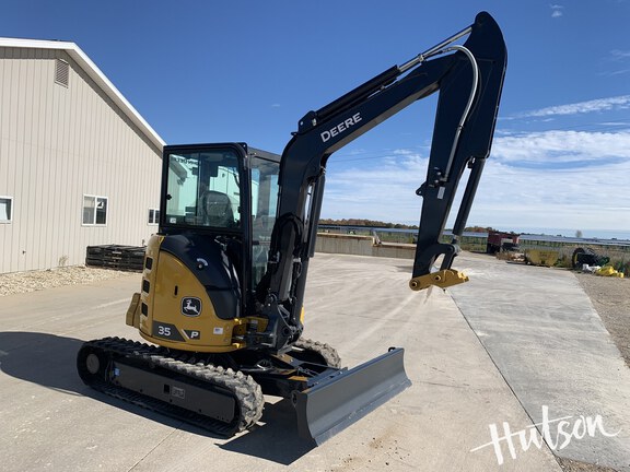 Photo of 2024 John Deere 35 P