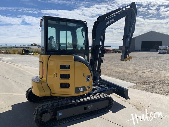 Photo of 2024 John Deere 35 P