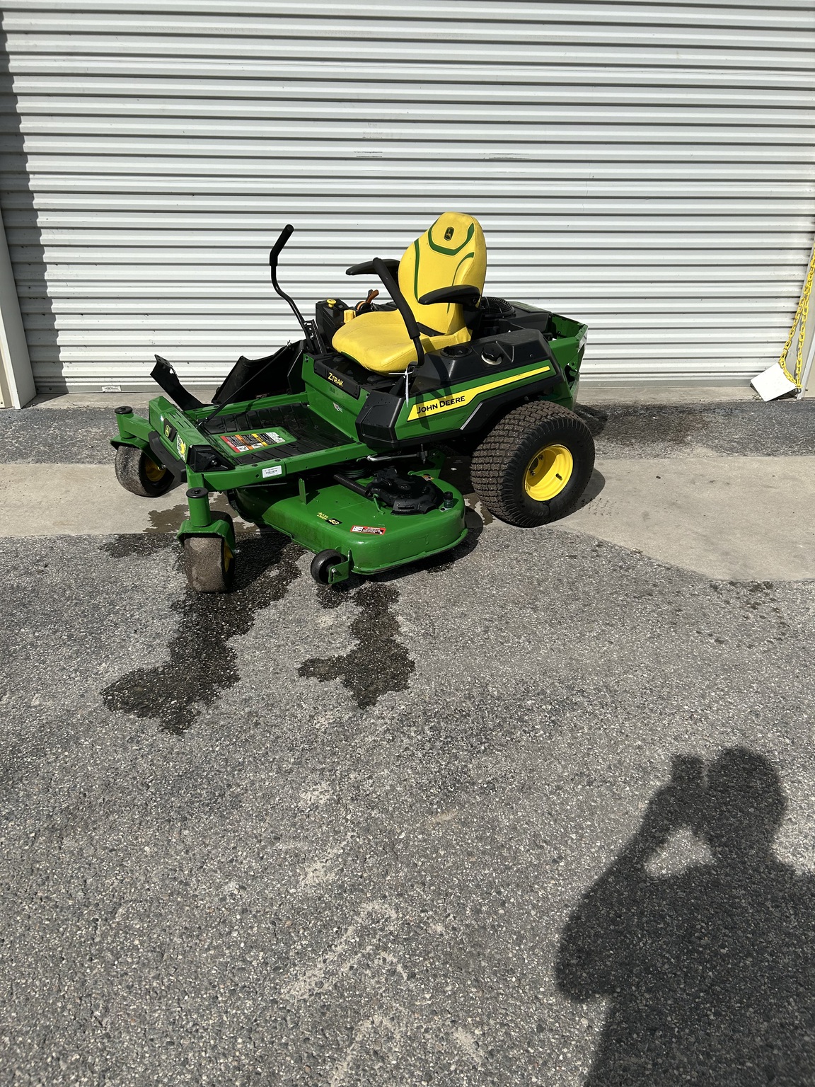 2023 John Deere Z330R Image 4