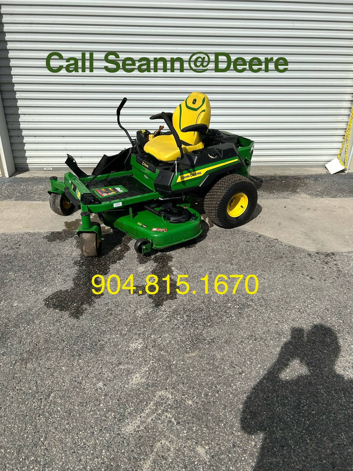 2023 John Deere Z330R Image 1