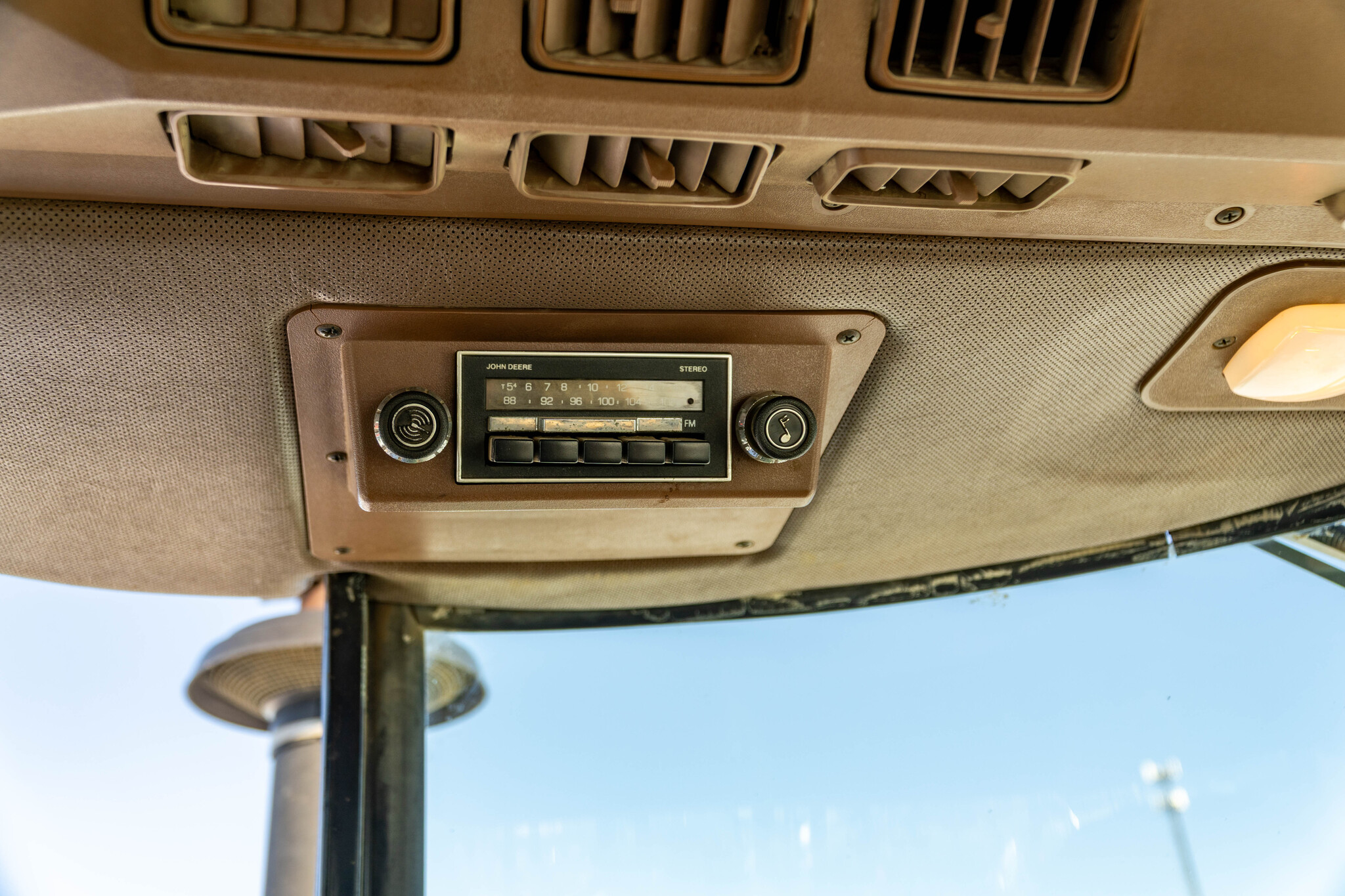 Used 1983 John Deere 4250 Row Crop Tractors at Koenig Equipment in Anna, OH - PhotoXL29