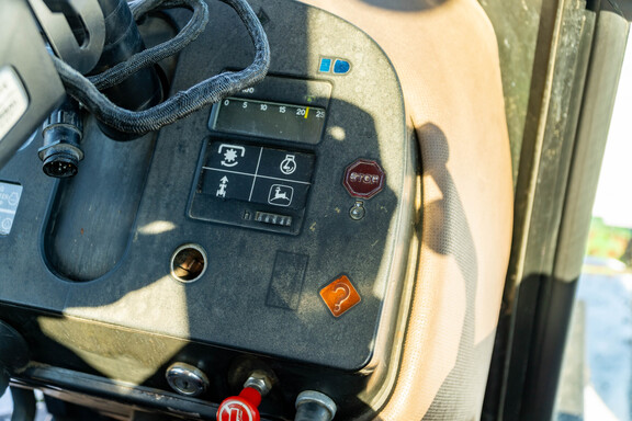 Used 1983 John Deere 4250 Row Crop Tractors at Koenig Equipment in Anna, OH - Photo25