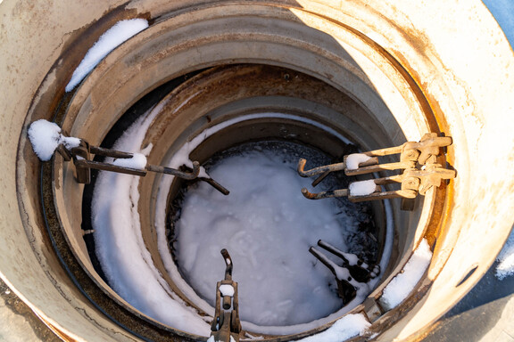 Used 1983 John Deere 4250 Row Crop Tractors at Koenig Equipment in Anna, OH - Photo32
