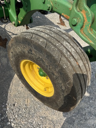 2015 John Deere 2210