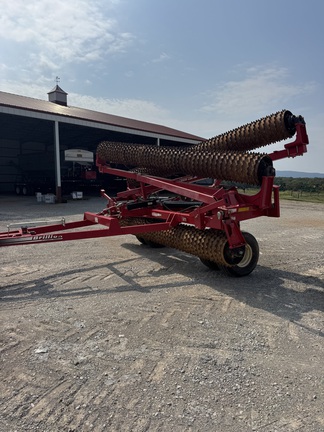 2015 John Deere 2210