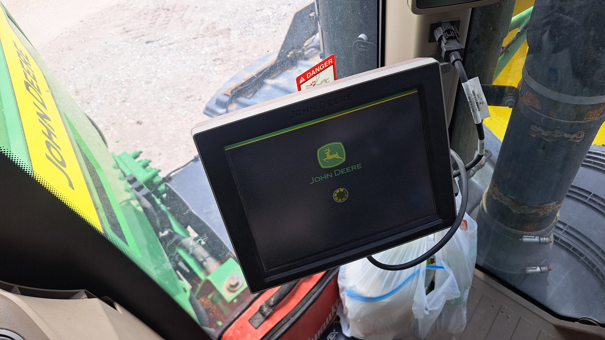  2023 John Deere 800R at Heritage Tractor in Macomb, IL