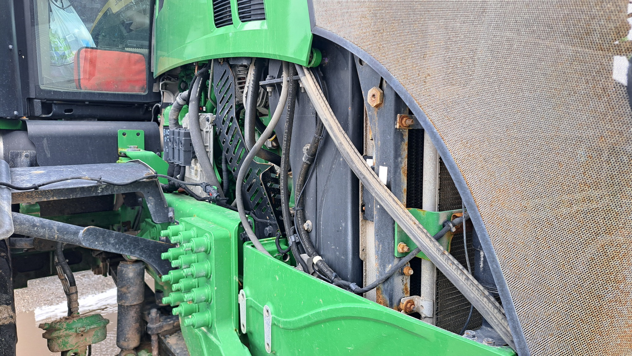  2023 John Deere 800R at Heritage Tractor in Macomb, IL