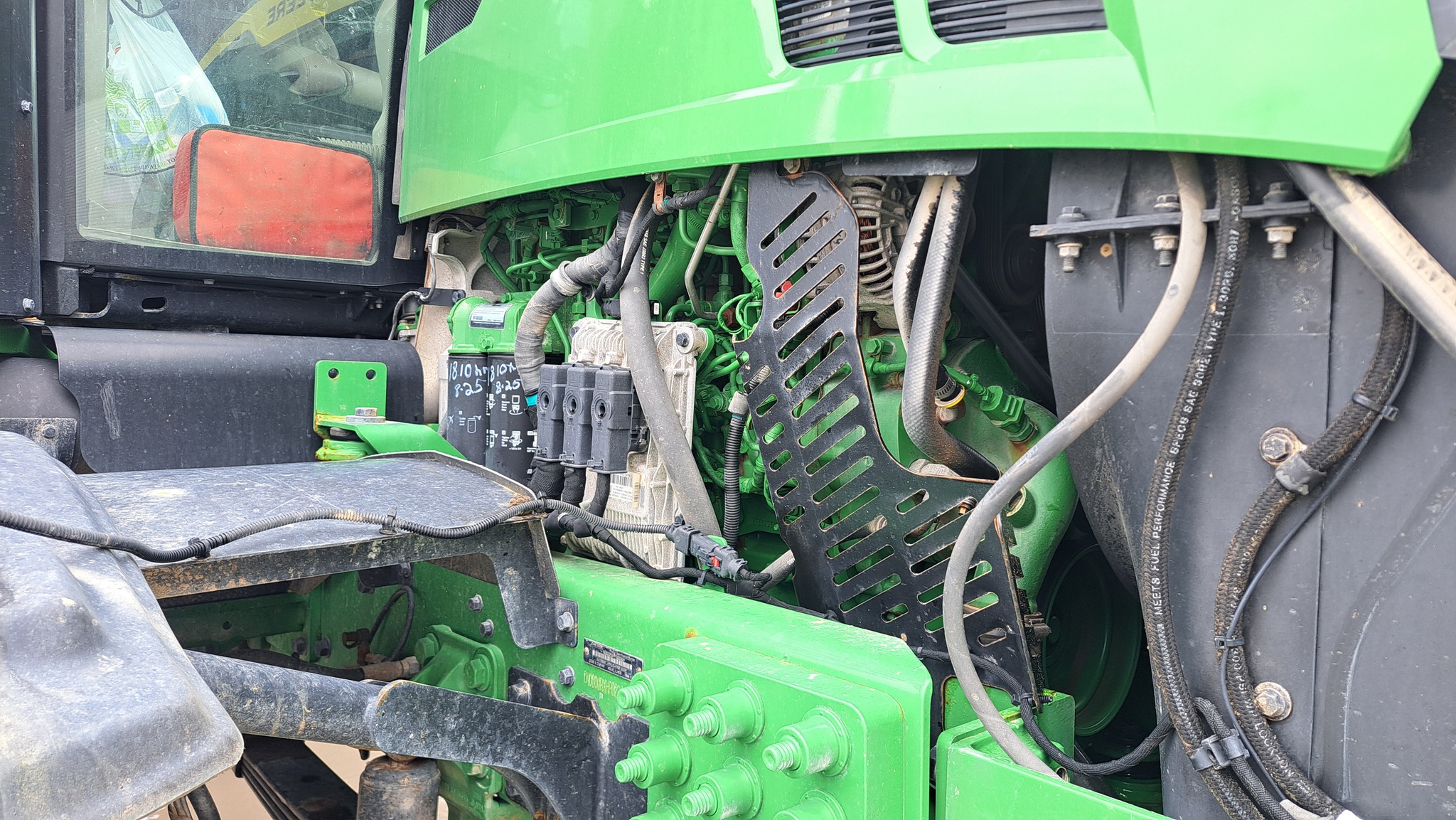  2023 John Deere 800R at Heritage Tractor in Macomb, IL