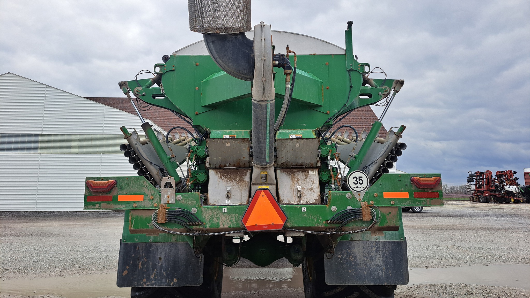  2023 John Deere 800R at Heritage Tractor in Macomb, IL
