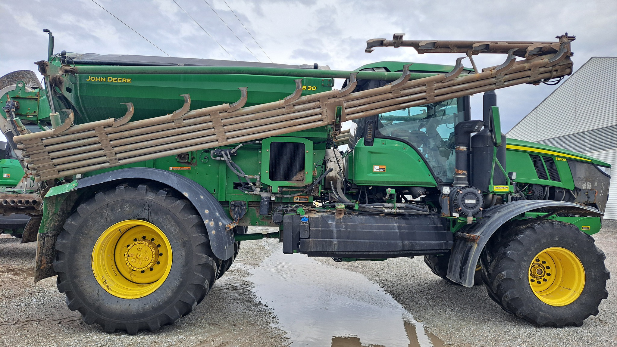  2023 John Deere 800R at Heritage Tractor in Macomb, IL