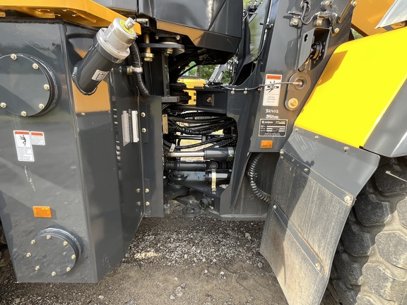 2023 Liebherr 848HV
