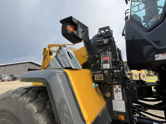 2023 Liebherr 848HV