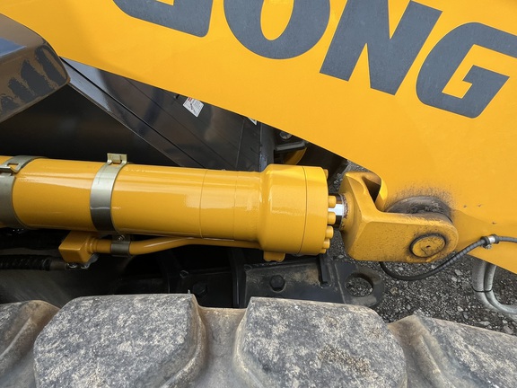 2023 Liebherr 848HV