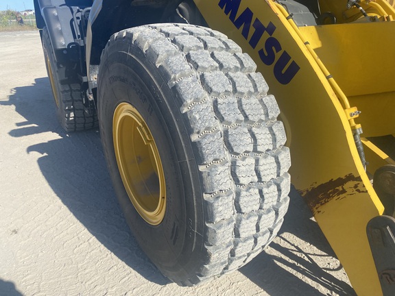 2022 Komatsu WA320