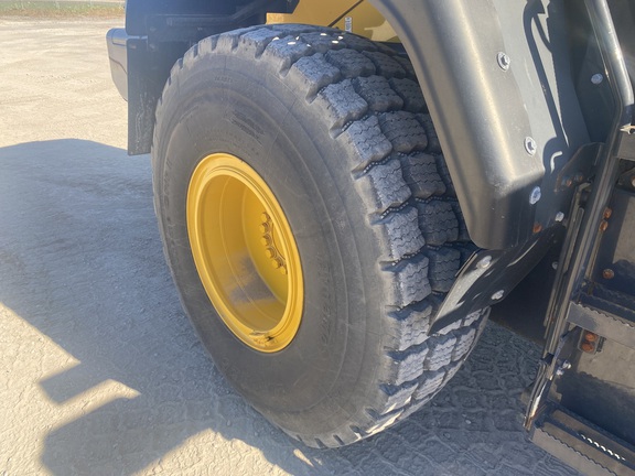 2022 Komatsu WA320