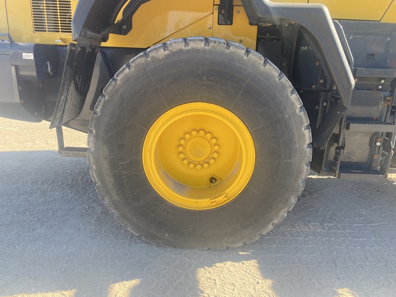 2022 Komatsu WA320