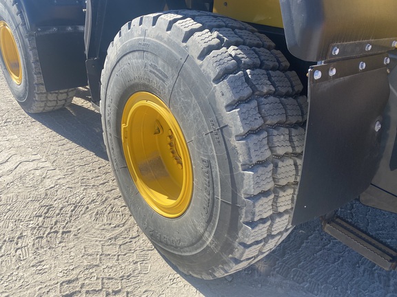 2022 Komatsu WA320