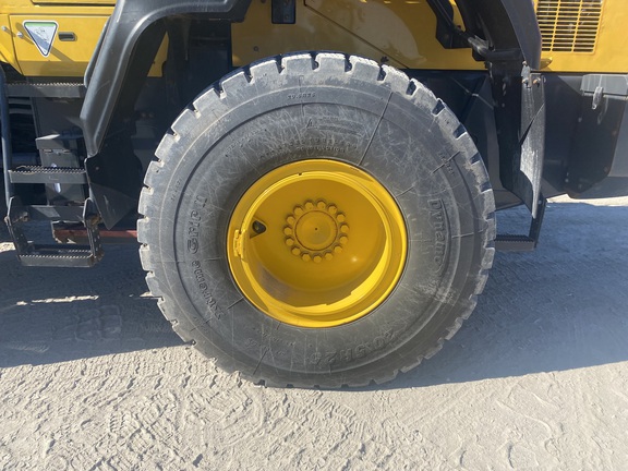 2022 Komatsu WA320